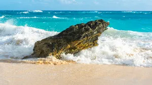 Bermuda Rock And Waves Wallpaper