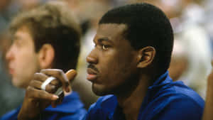 Bernard King With Injured Fingers Wallpaper