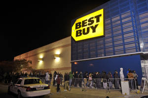 Best Buy Queue At Night Wallpaper