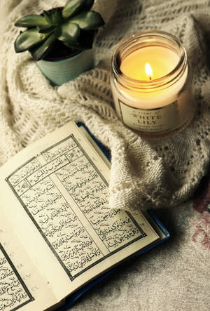 Best Islamic Quran Candle Wallpaper