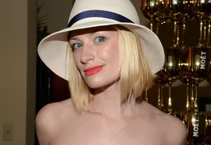 Beth Behrs Summer Hat Wallpaper