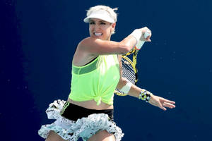 Bethanie Mattek-sands Neon Green Top Wallpaper