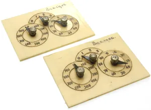 Bezique Board Arrows Wallpaper