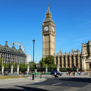 Big Ben And Blue Sky Wallpaper