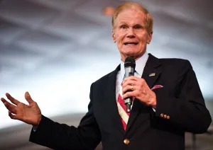 Bill Nelson Delivering A Speech Wallpaper