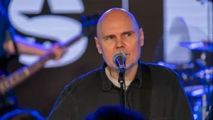 Billy Corgan Performing Live Wallpaper