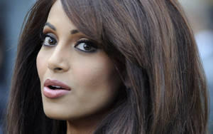 Bipasha Basu Eye Contact Wallpaper