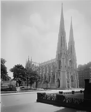 Black And White Saint Patrick's Cathedral Wallpaper