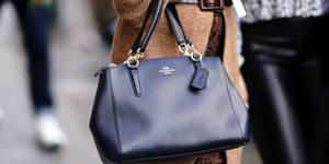 Black Coach Bag Focus Photography Wallpaper