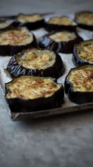 Black Garlic - An Intriguingly Aromatic Flavor Wallpaper