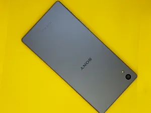 Black Sony Xperia Phone Wallpaper