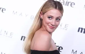 Black Tube Lili Reinhart Wallpaper