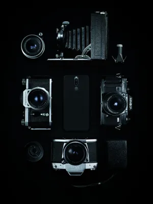 Black Vintage Cameras Wallpaper