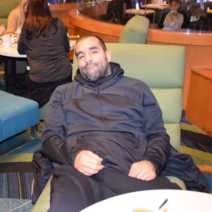 Blagoy Ivanov Relaxing At Hotel Wallpaper