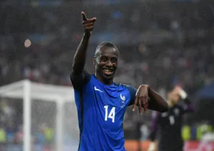 Blaise Matuidi Of France Football Team Wallpaper