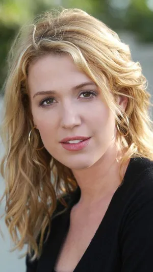 Blonde Celebrity Portrait Wallpaper