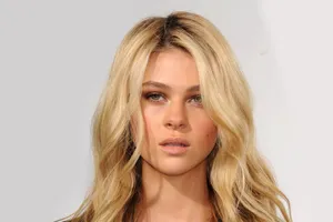 Blonde Celebrity Portrait Wallpaper