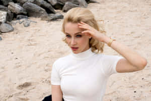 Blonde Woman Beach Glamour Wallpaper