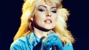 Blondie Debbie Harry Stage Singing Photography Wallpaper