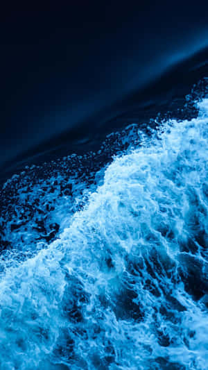 Blue Amoled Waves In Shore Wallpaper