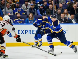Blues Brayden Schenn Match Versus Anaheim Ducks 2020 Wallpaper