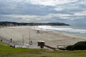 Bondi Beach Cloudy Day Wallpaper