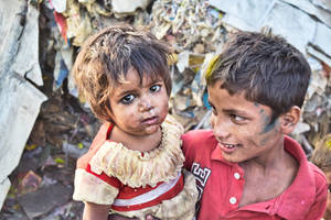 Boy Sister Slums India Wallpaper