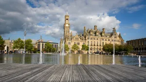 Bradford City Halland Mirror Pool Wallpaper