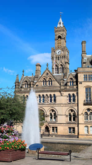 Bradford City Hallwith Fountain Wallpaper