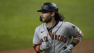 Brandon Crawford Running During A Game Wallpaper