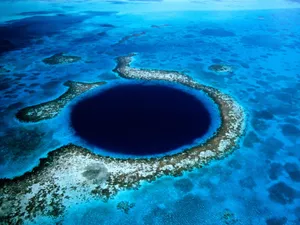 Breathtaking View Of The Great Blue Hole, Belize Wallpaper