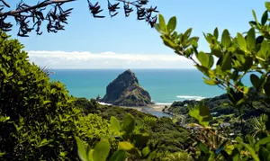 Breathtaking View Of The Sky Tower & Auckland City Skyline At Dusk Wallpaper