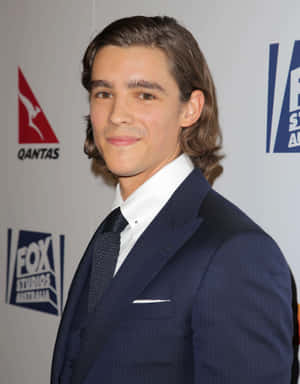 Brenton Thwaites Event Appearance Wallpaper