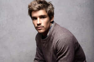 Brenton Thwaites Portrait Wallpaper