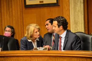 Brian Schatz Conferring With Lisa Murkowski Wallpaper