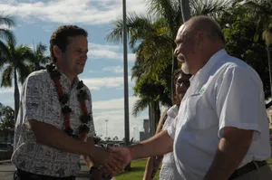 Brian Schatz Shaking Hands Wallpaper