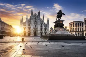 Brilliant Sun In Milan Cathedral Wallpaper