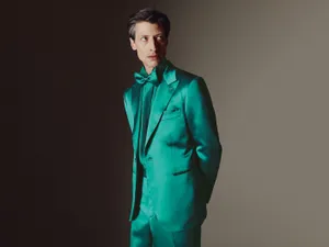 Brioni Green Silk Tuxedo Jacket Wallpaper