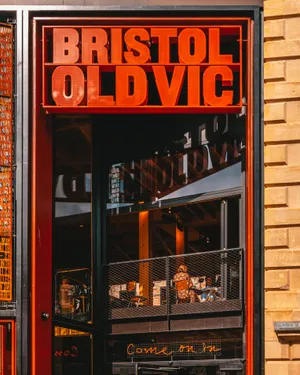 Bristol Old Vic Bold Font Wallpaper