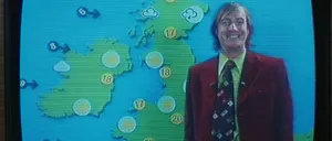 British Actor Rhys Ifans Smiles For The Camera. Wallpaper