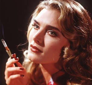 Brooke Shields Close Up Wallpaper