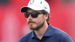 Brooklyn Beckham Casual Style Wallpaper