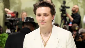 Brooklyn Beckham Style Moment Wallpaper