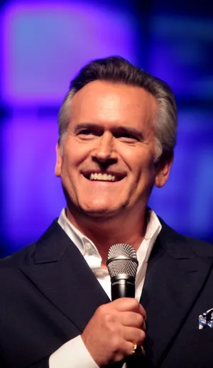 Bruce Campbell [wallpaper] Wallpaper