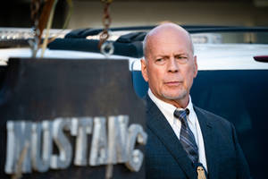 Bruce Willis Fbi Agent Wallpaper