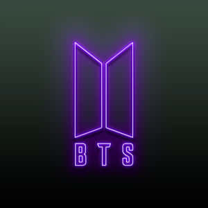 Bts Icon: Members Posing And Smiling Together Wallpaper