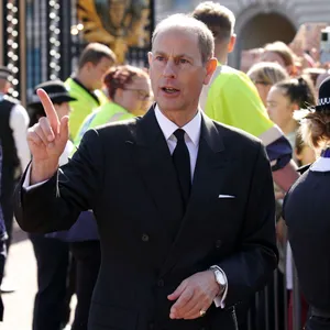 Buckingham Palace Prince Edward Wallpaper
