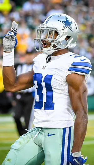 Buff Byron Jones Wallpaper