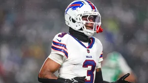 Buffalo Bills Playerin Rainy Game Wallpaper