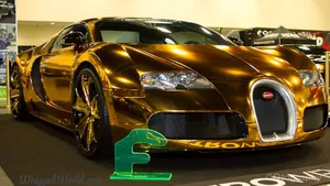 Bugatti Veyron - Gold Car Wallpaper